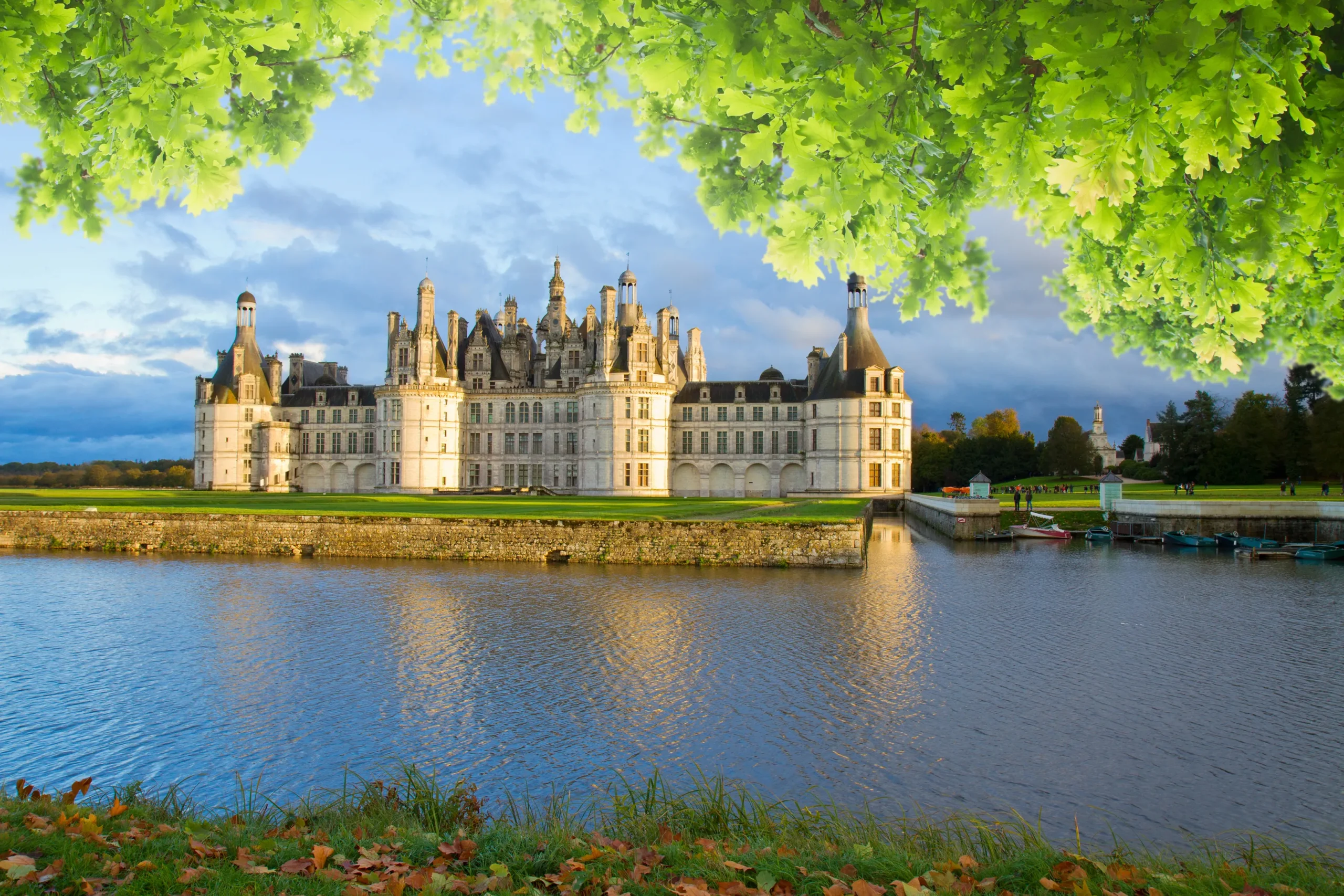 Stunning aerial view of Château de Chambord beside the Loire River.